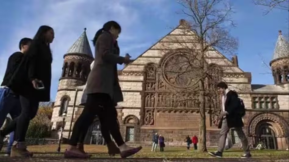 अस्ट्रेलियाले ल्यायो कडा नियम, अब विदेशी नागरिकले यो काम गर्न नपाउने