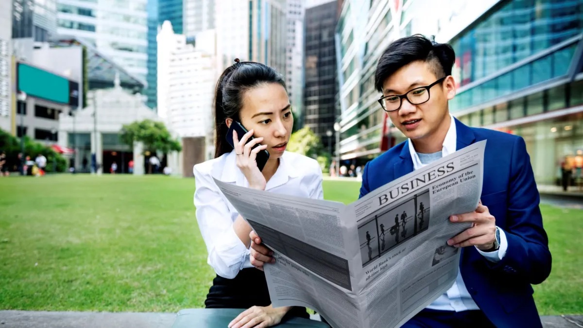 हङकङमा बीमा कर्मचारीको तलब ४% सम्मले बढ्ने अपेक्षा, नयाँ भर्ना हुनेले अझै बढी पाउने