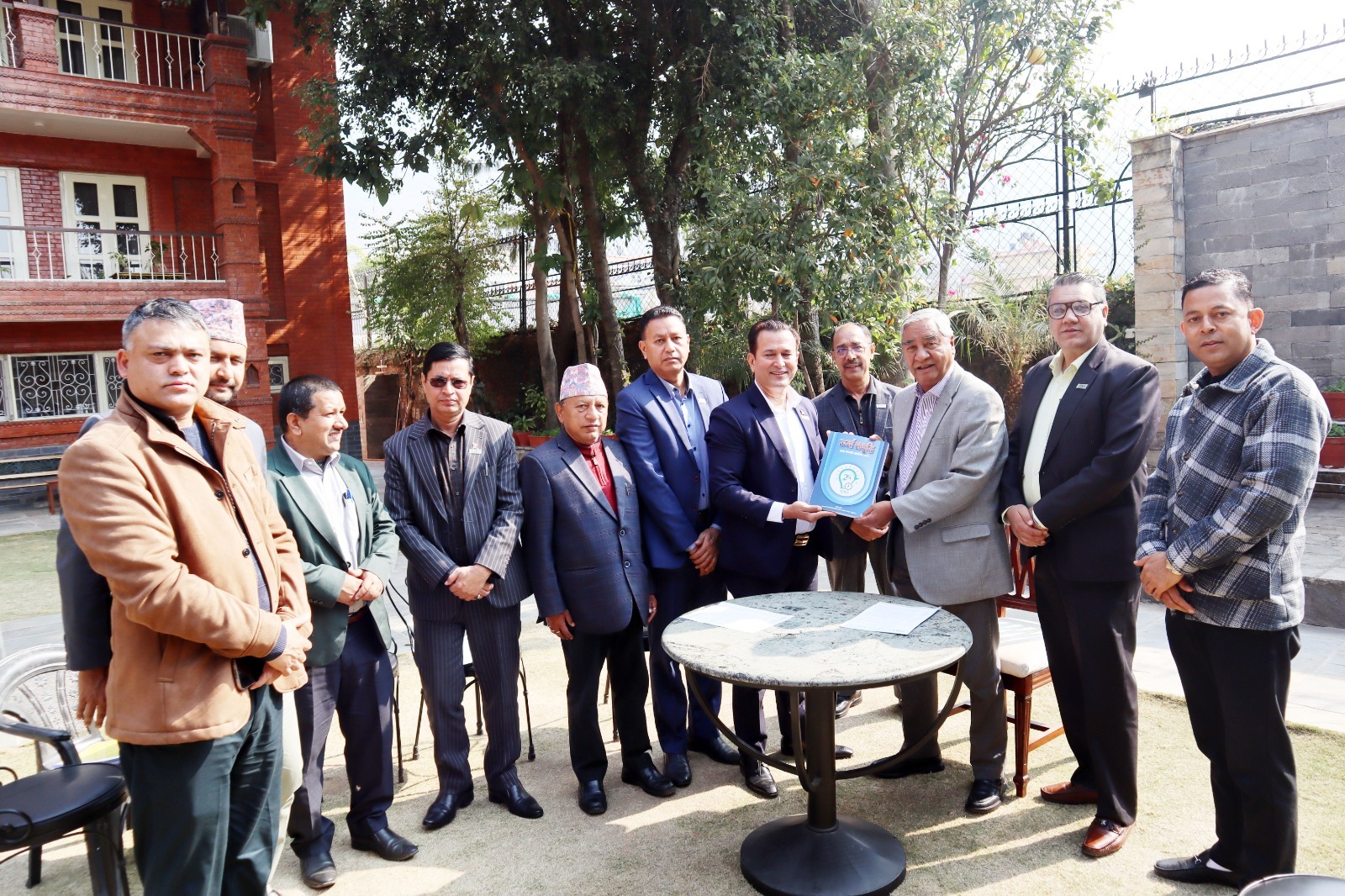 ऊर्जा उद्यमीलाई दुःख दिने काम बन्द हुनुपर्छः देउवा