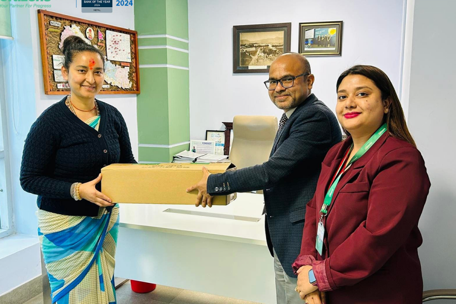 सिटिजन्स बैंकले गर्यो रक्षा नेपाललाई दैनिक उपभोग्य सामाग्री सहयोग