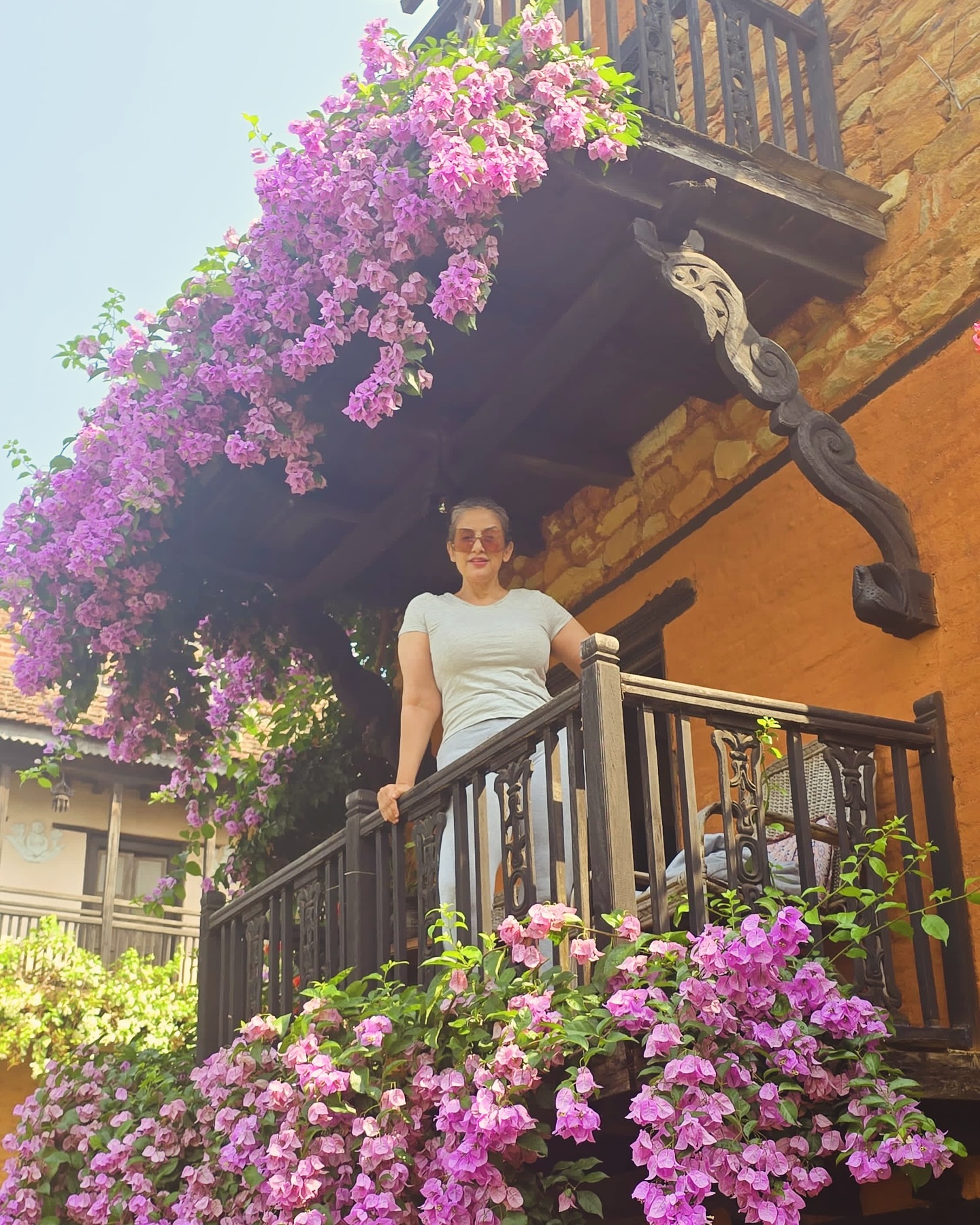 नुवाकोटले लोभ्याएपछि अभिनेत्री कोइरालाले भनिन्,नुवाकोटले तपाईंलाई पनि बोलाइरहेको छ