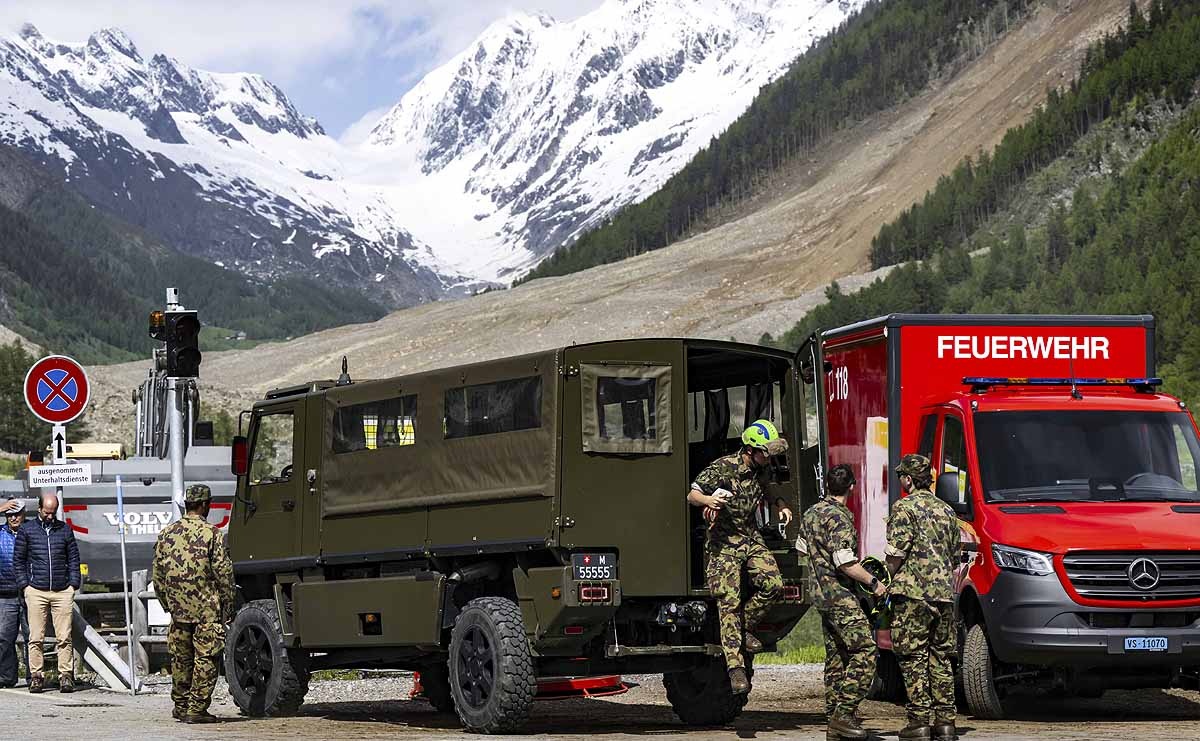 जलवायु परिवर्तनको बितन्डा, हिमनदी फुट्दा स्विट्जरल्यान्डको एउटा सुन्दर गाउँ नै गायब