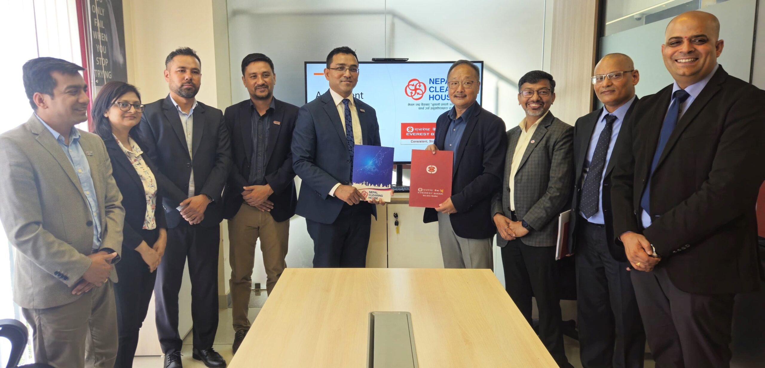 एभरेष्ट बैंक एनपीएस-नेशनल कार्ड स्वीच तथा नेपाल पे कार्डमा आवद्ध