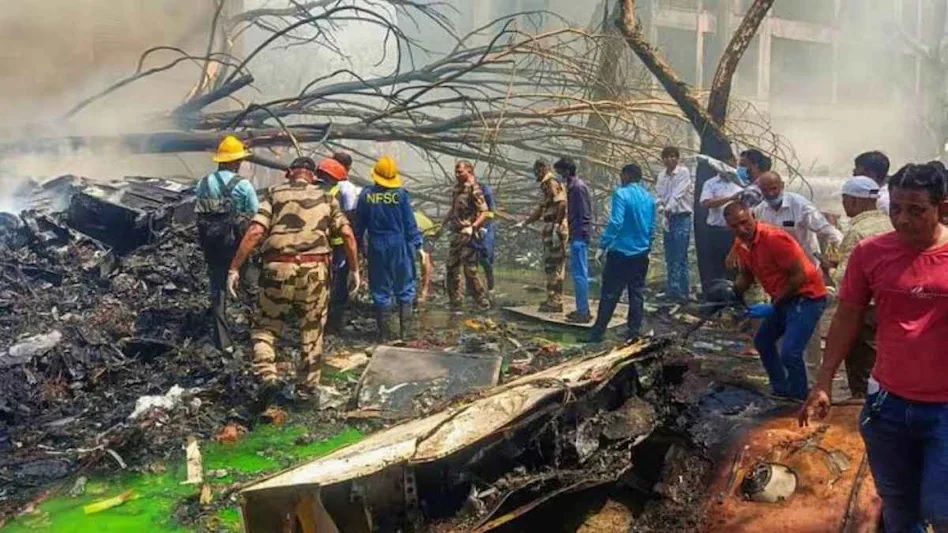 अहमदाबाद विमान दुर्घटनाः भारु १.४ करोड अनि छुट्टै बीमा लाभ, मृतकका परिवारलाई कति क्षतिपूर्ति ?