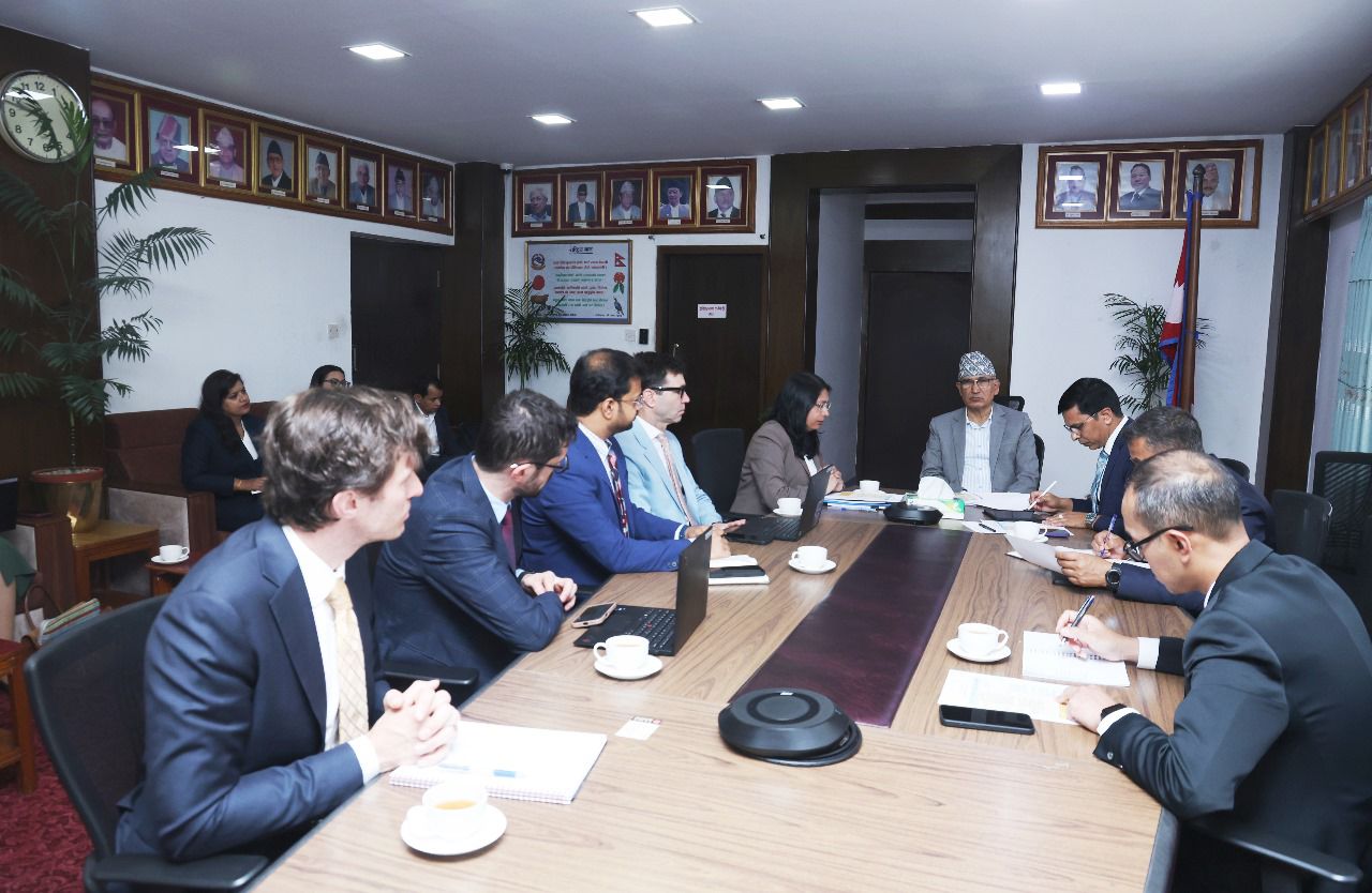 अर्थमन्त्री पौडेल र आइएमएफ मिसन प्रमुखबीच शिष्टाचार भेटवार्ता