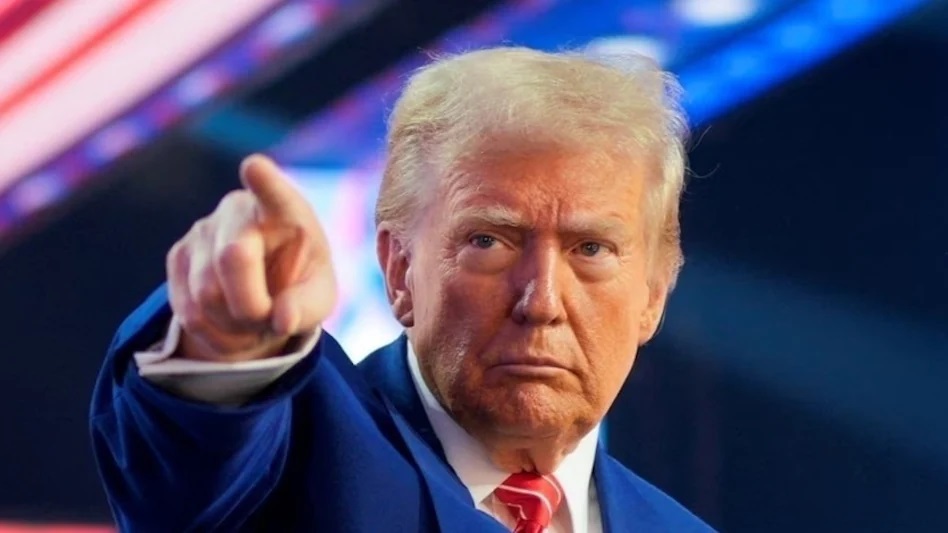 चीनबाट आउने सामानमा १००% ट्यारिफ लगाउने डोनाल्ड ट्रम्पको घोषणा