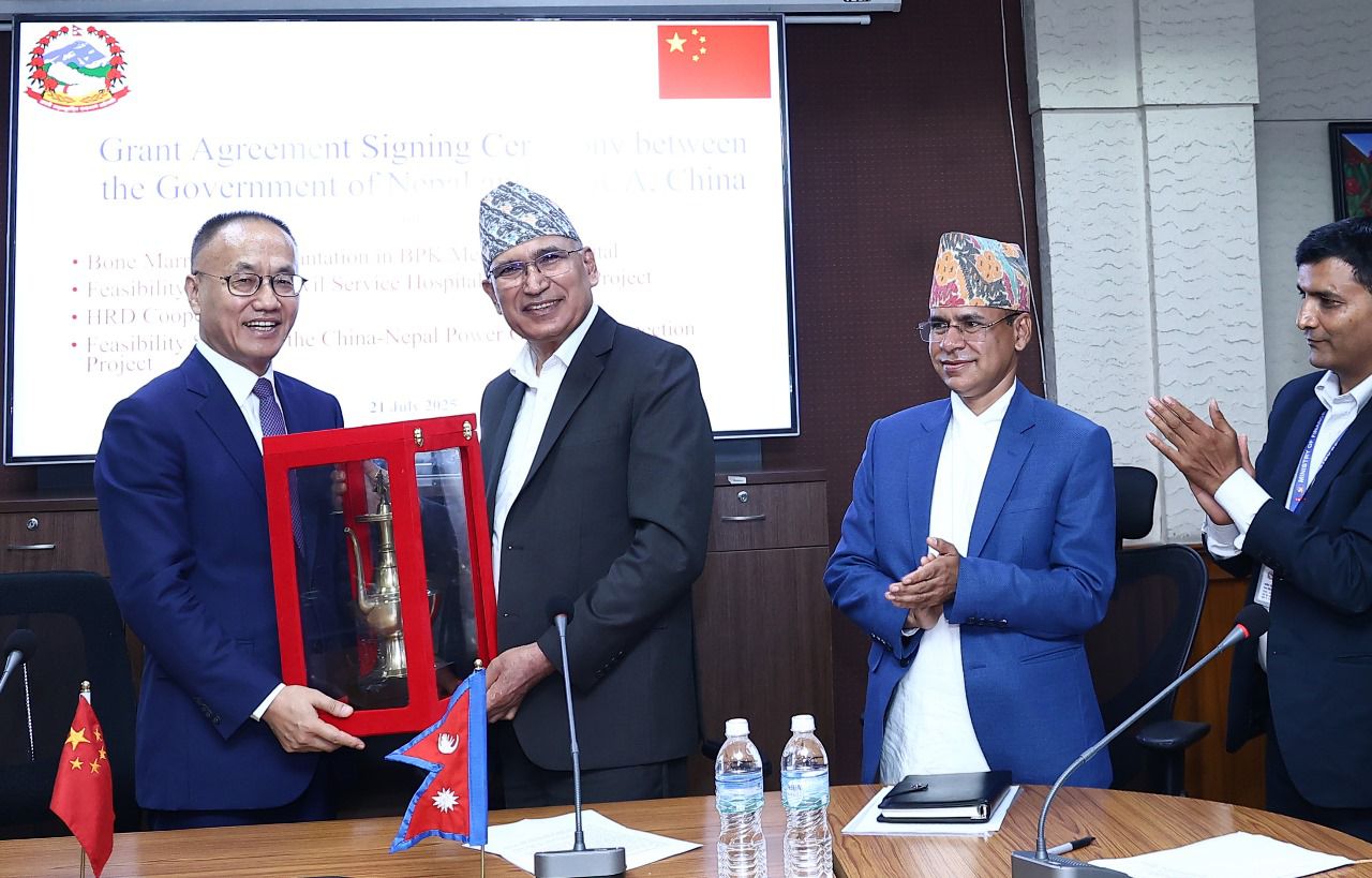 Finance Minister and Chairman of China’s SIDCA sign MoU on four projects