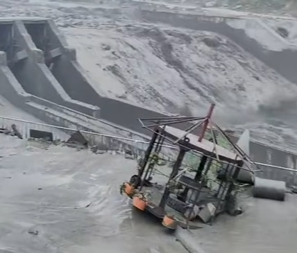 Flood in Bhotekoshi river washes away rasuwagadhi hydropower dam