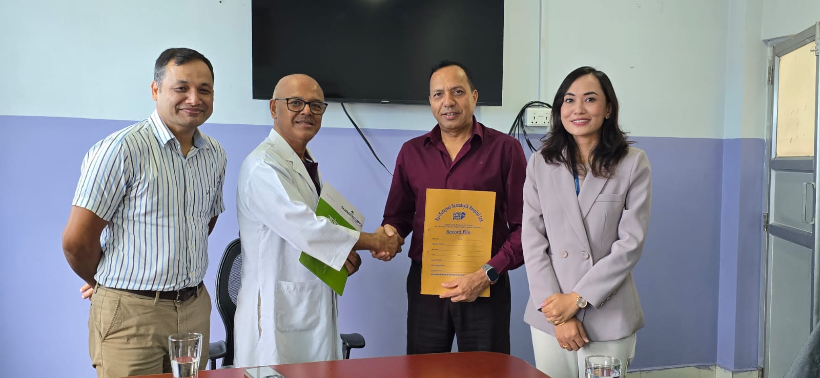 Sanima Reliance Life signs moU with Narayani Community Hospital