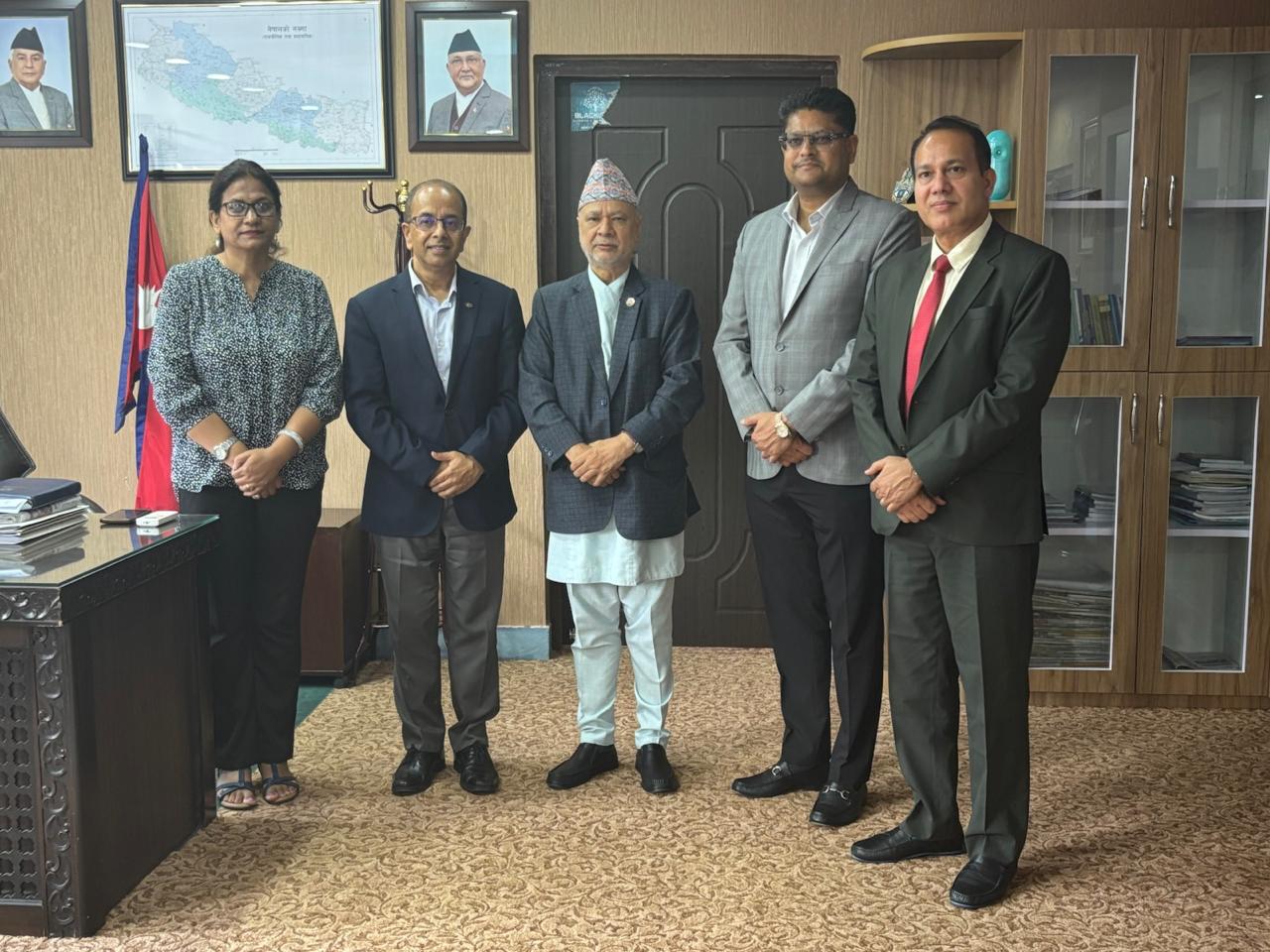 नवनिर्वाचित सिएनआई पदाधिकारी र शिक्षा मन्त्रीबीच छलफल