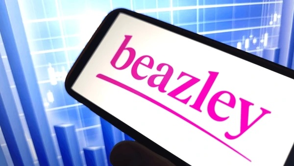 बीमा दाबी नपाएपछि बीमकविरुद्ध कानुनी लडाइँमा उत्रिए कोभिड पीडित बेलायती साना व्यवसायी