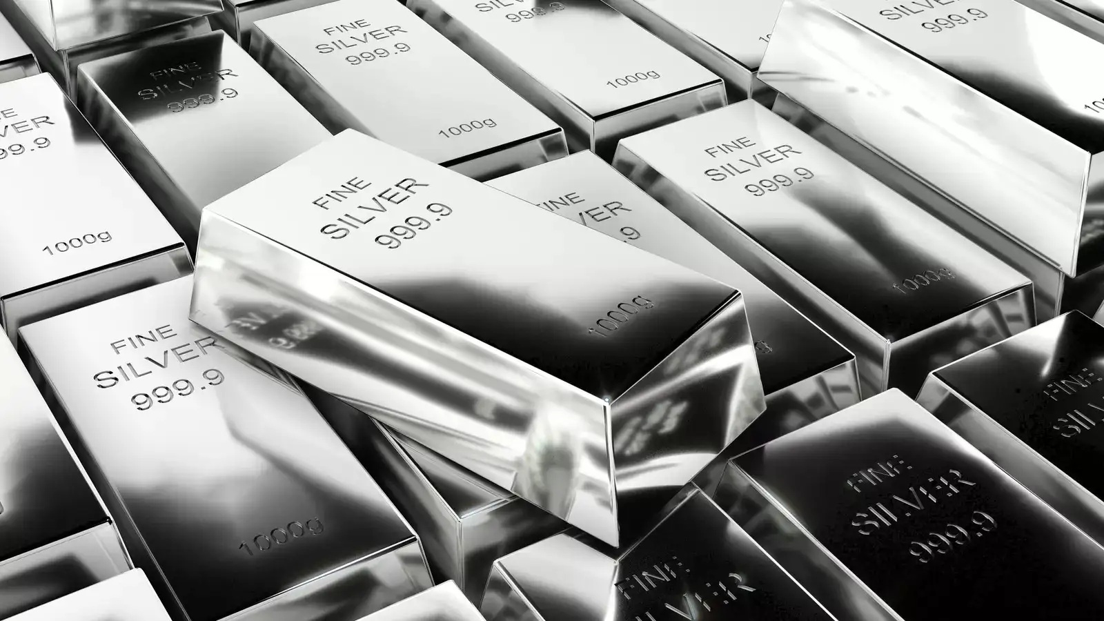 The risk is increasing, money can sink! Rising price of silver creates panic