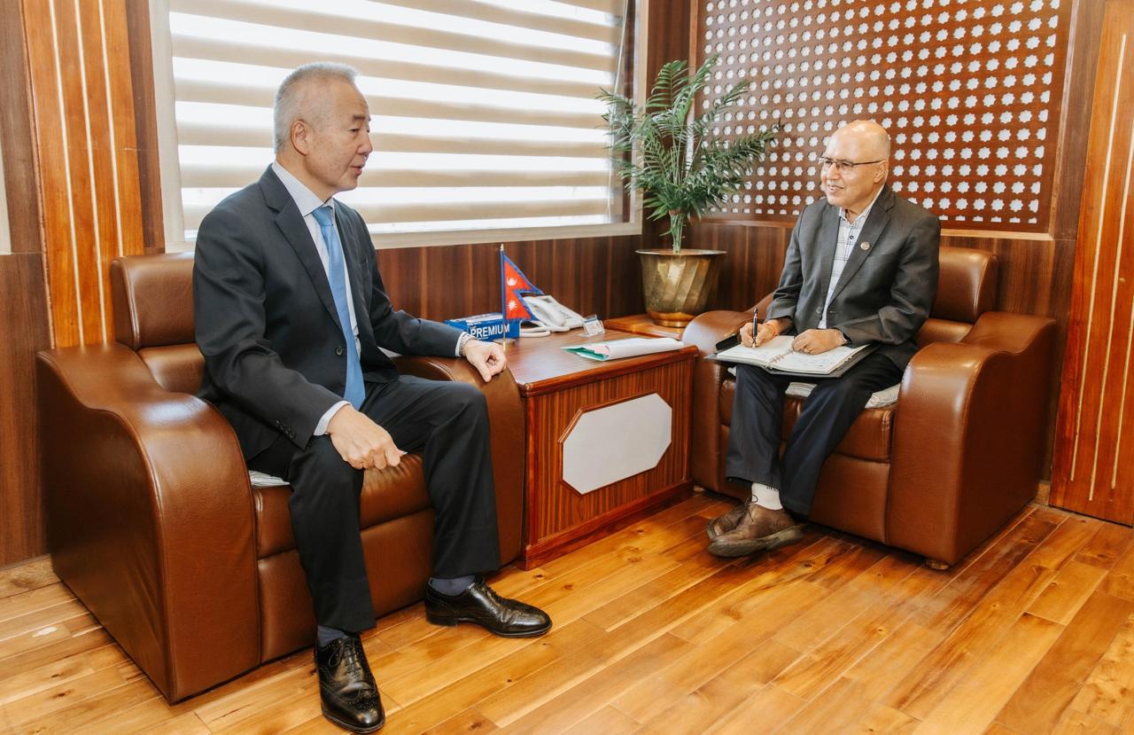 अर्थमन्त्री र जापानका राजदूत बीच शिष्टाचार भेट