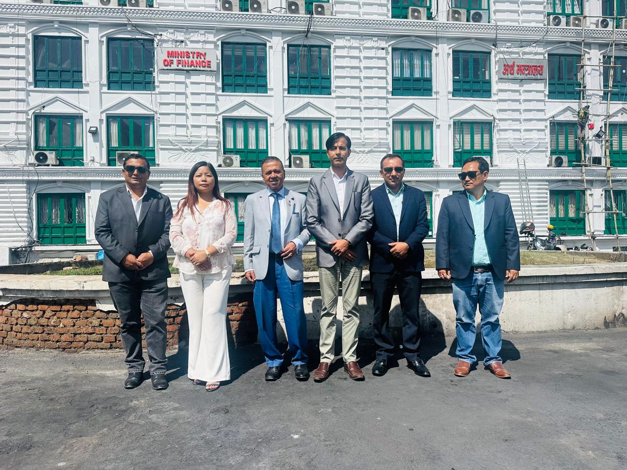 अर्थमन्त्रीलाई सुझावः ‘धितोपत्र बोर्डको संस्थागत स्वायत्तता सुनिश्चित गर्न आवश्यक’