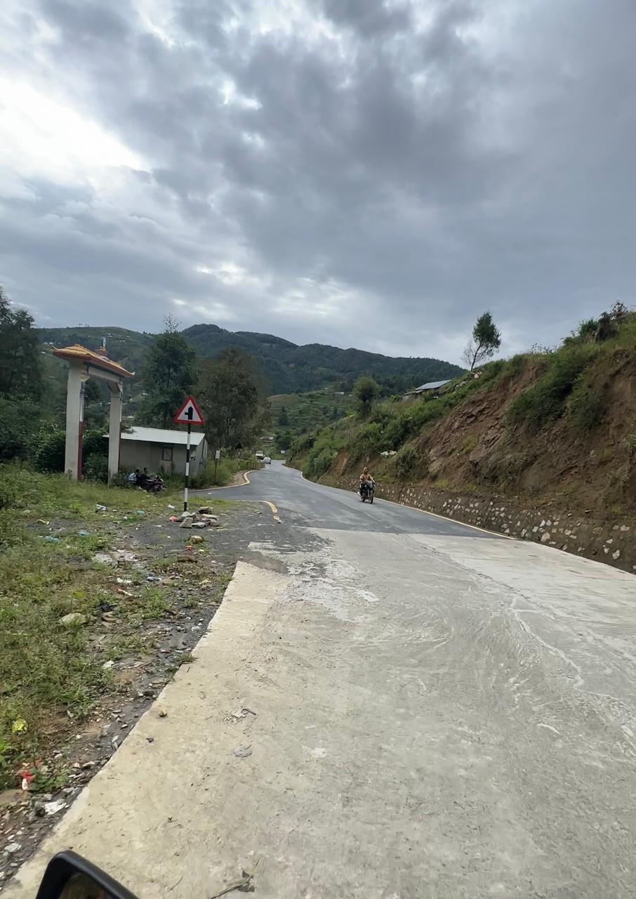 चितवन, धादिङ र मकवानपुरका सिडिओले भने जुनसुकै बेला राजमार्ग बन्द हुन सक्छ