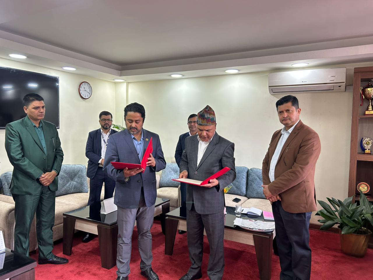 कामना सेवा विकास बैंकका अध्यक्ष आचार्यले ग्रहण गरे सपथ