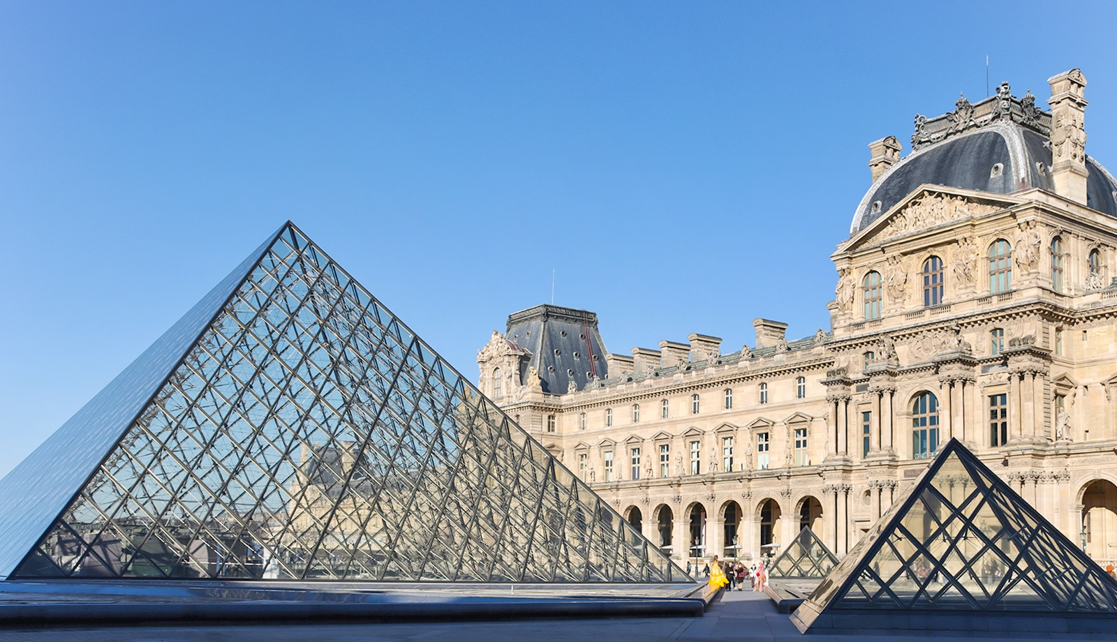 Louvre Museum theft case: Two arrested