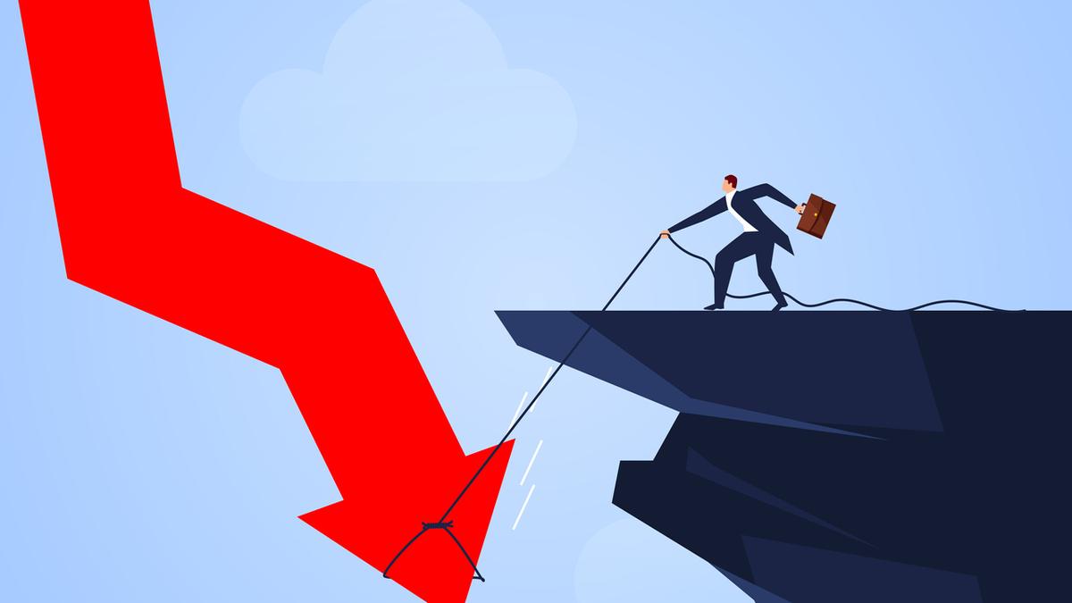 अर्थतन्त्र र बैंकिङ प्रणालीमा बढ्यो दबाब