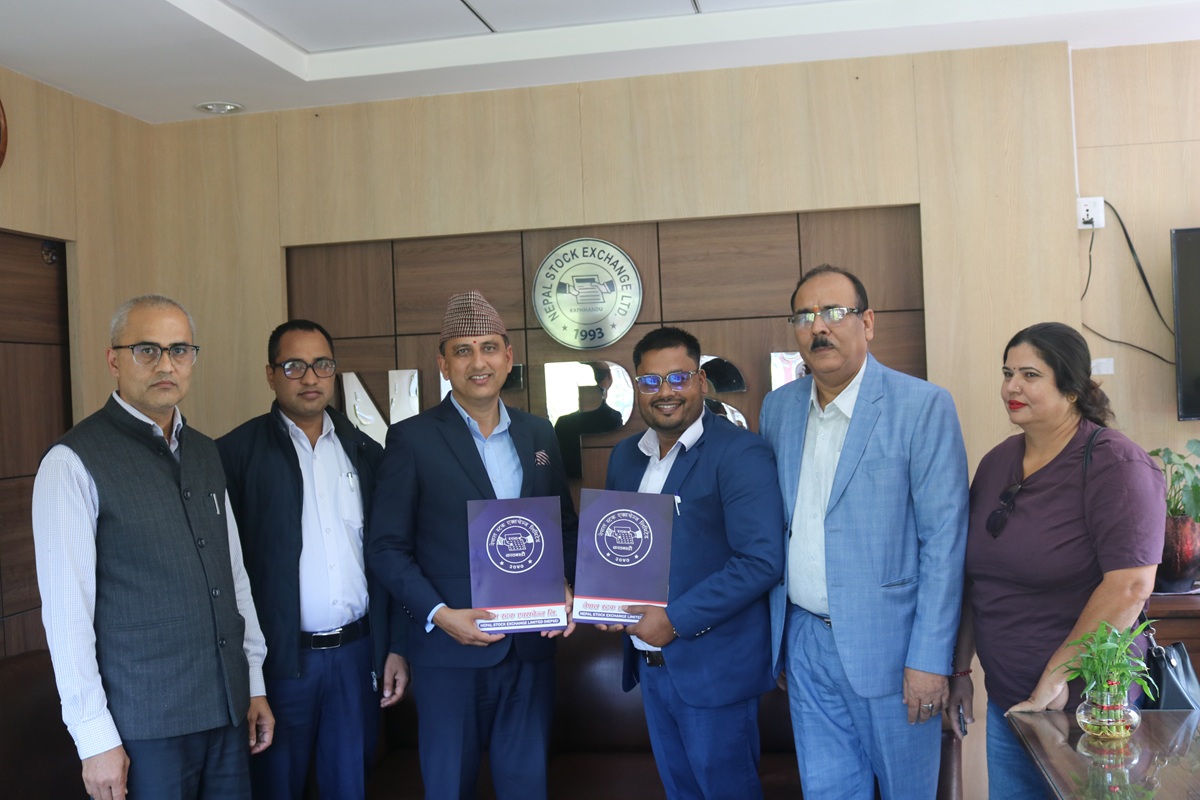 बल्ल सूचीकृत भयो स्वस्तिक लघुवित्तको आइपीओ, भोलिबाट कारोबारमा आउने, यति पायो रेन्ज