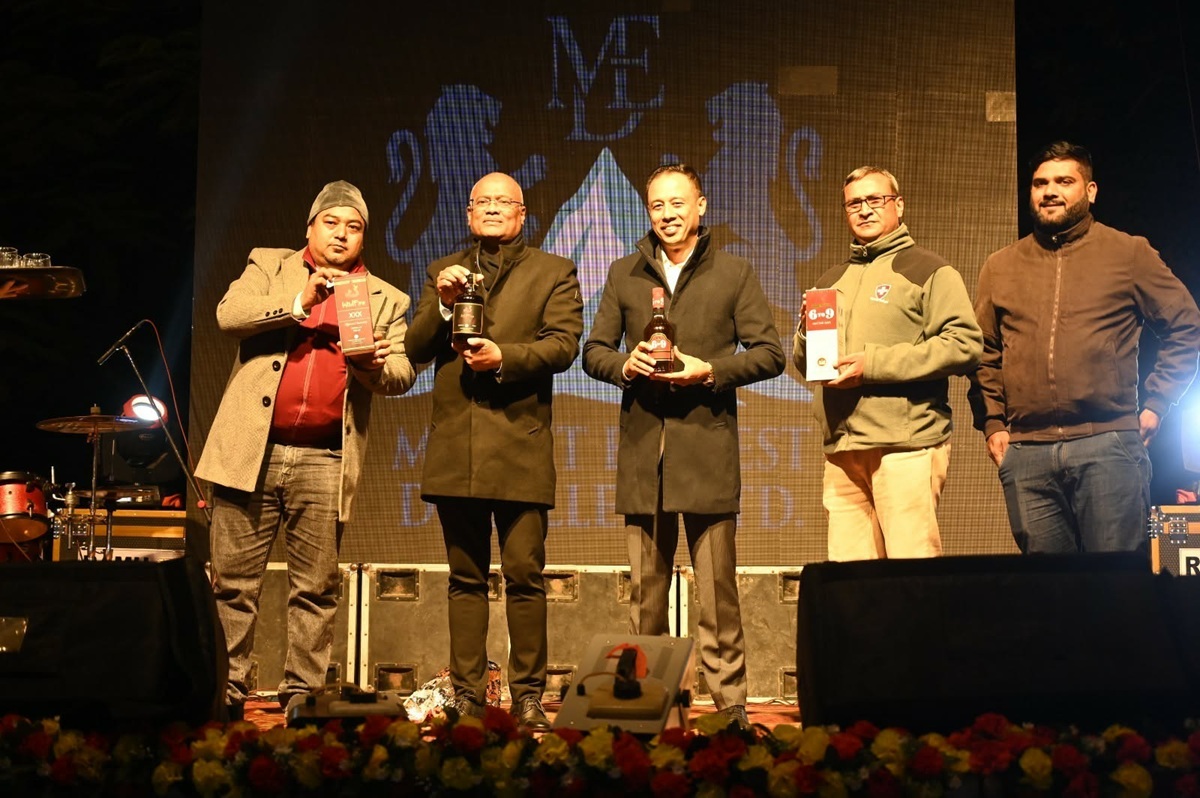 माउन्ट एभरेस्ट डिस्टिलरीको नयाँ दुई उत्पादन बजारमा, के-के छन् विशेषता ?