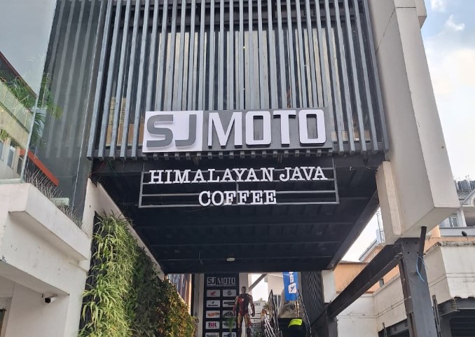 एसजे मोटो र हिमालयन जाभाद्वारा काठमाडौंस्थित आउटलेट नयाँ स्वरूपमा सञ्चालन