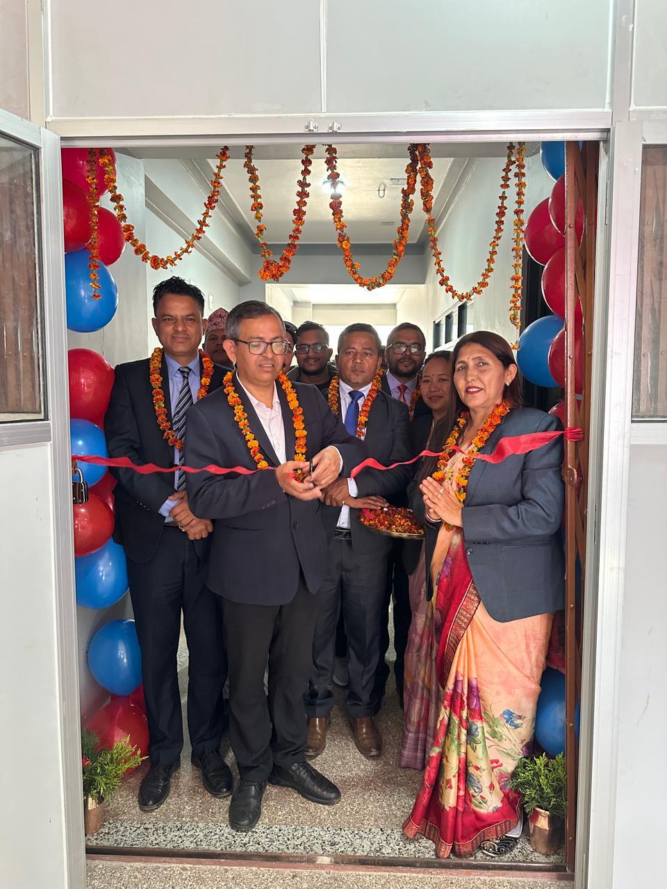 सन नेपाल लाइफको घोराही शाखा स्थानान्तरण