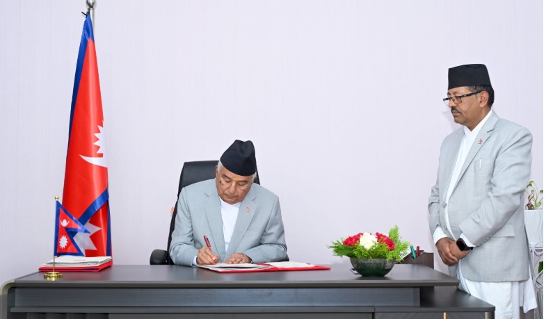 President issues ordinance on public procurement