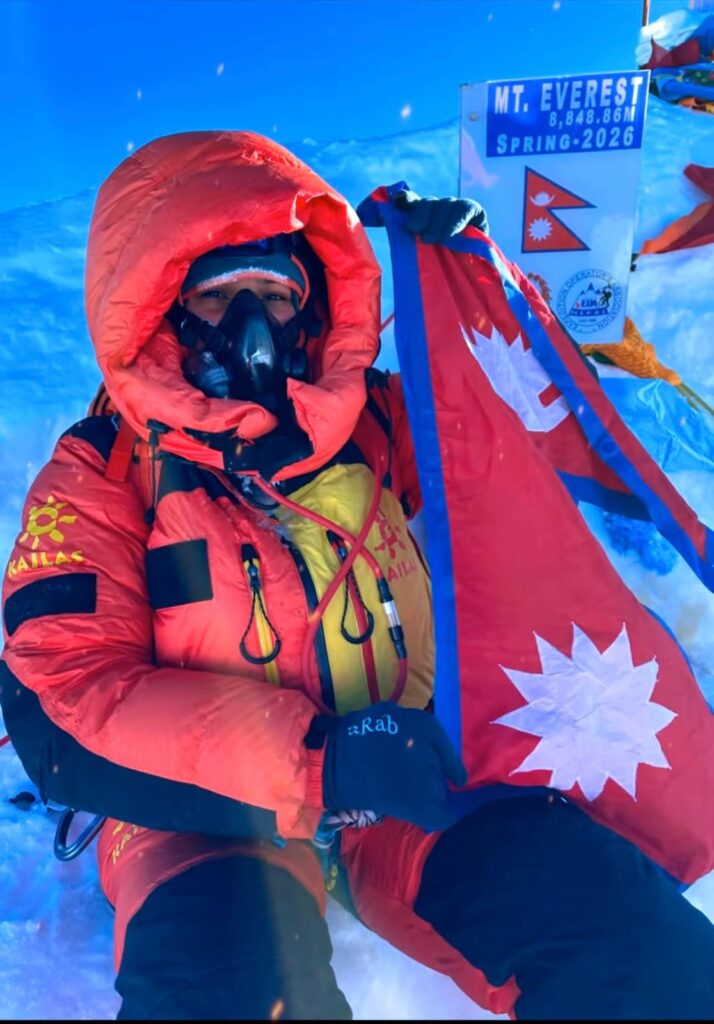 नेपालकै पहिलो मारवाडी महिलाद्वारा सगरमाथा आरोहण, प्रीतिले रचिन् इतिहास