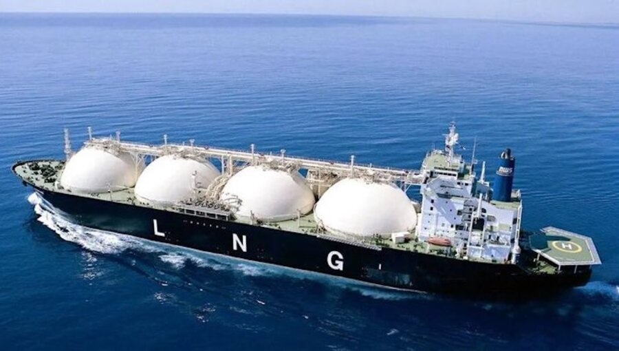 Chinese insurers to reinsure Russian LNG supplied to China
